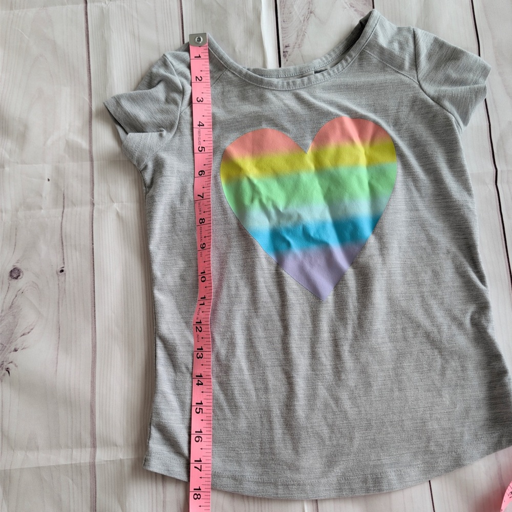 Members Mark Active Girls Size Small 5/6 T Shirt Short Sleeve Gray Rainbow Heart - Picture 6 of 8